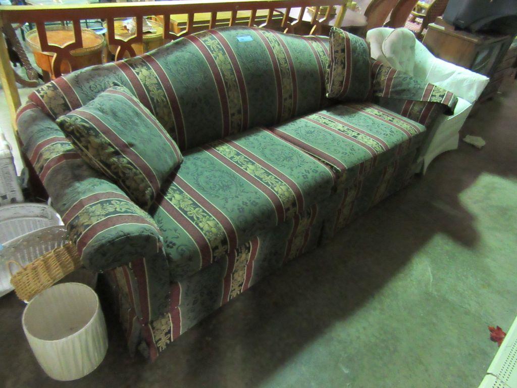 2 CUSHION SOFA WITH PILLOWS