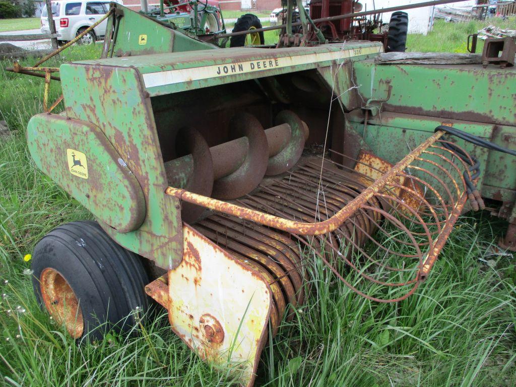 JOHN DEERE 336 BALER