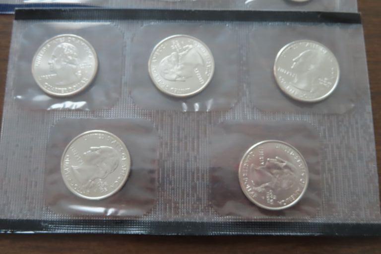 2005 UNITED STATES MINT UNCIRCULATED COIN SET DENVER