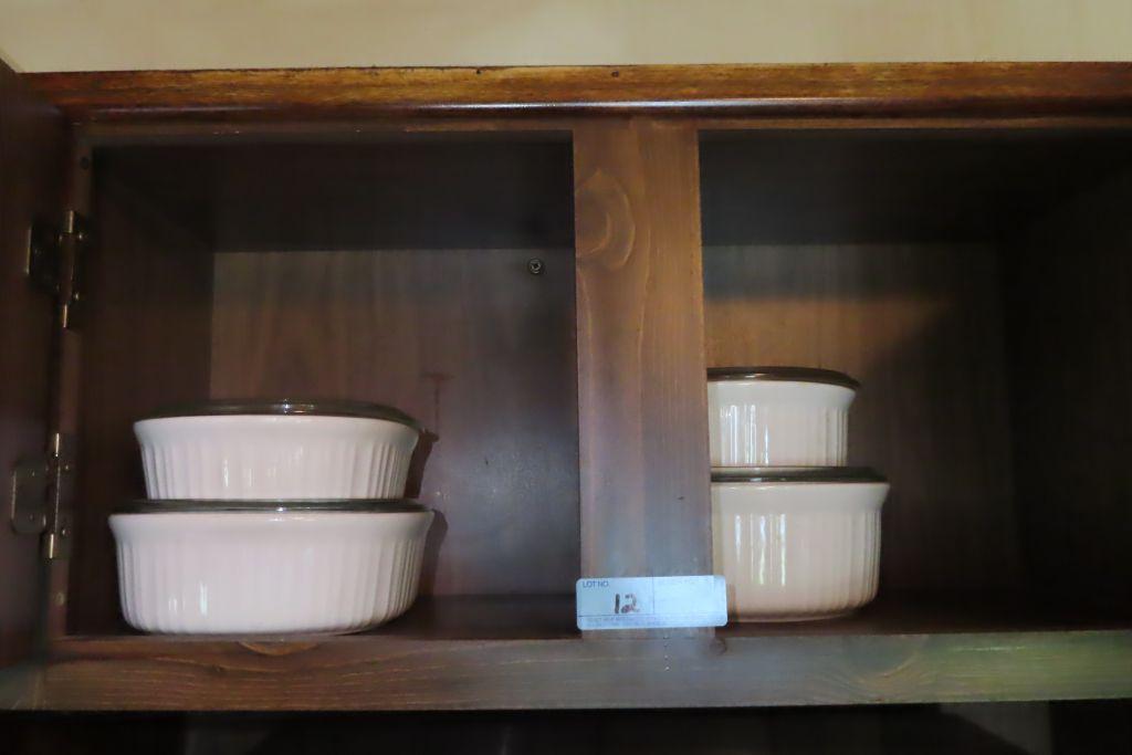 CORNINGWARE FRENCH WHITE 5 PIECE BAKING SET. THE LARGE PIECE IS MISSING A L