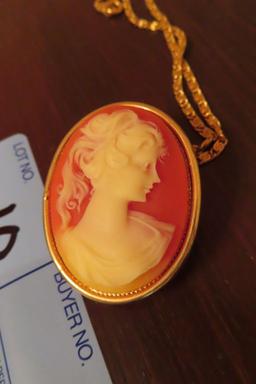 CAMEO STYLE NECKLACE OR BROACH