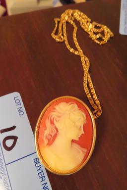 CAMEO STYLE NECKLACE OR BROACH