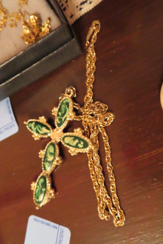 IRISH-THEMED BRACELET AND NECKLACES