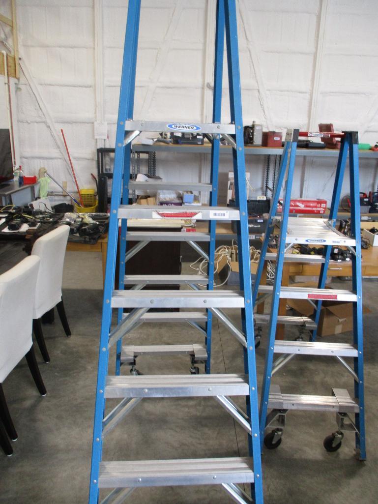 WERNER 6' FIBERGLASS STOCKING LADDER