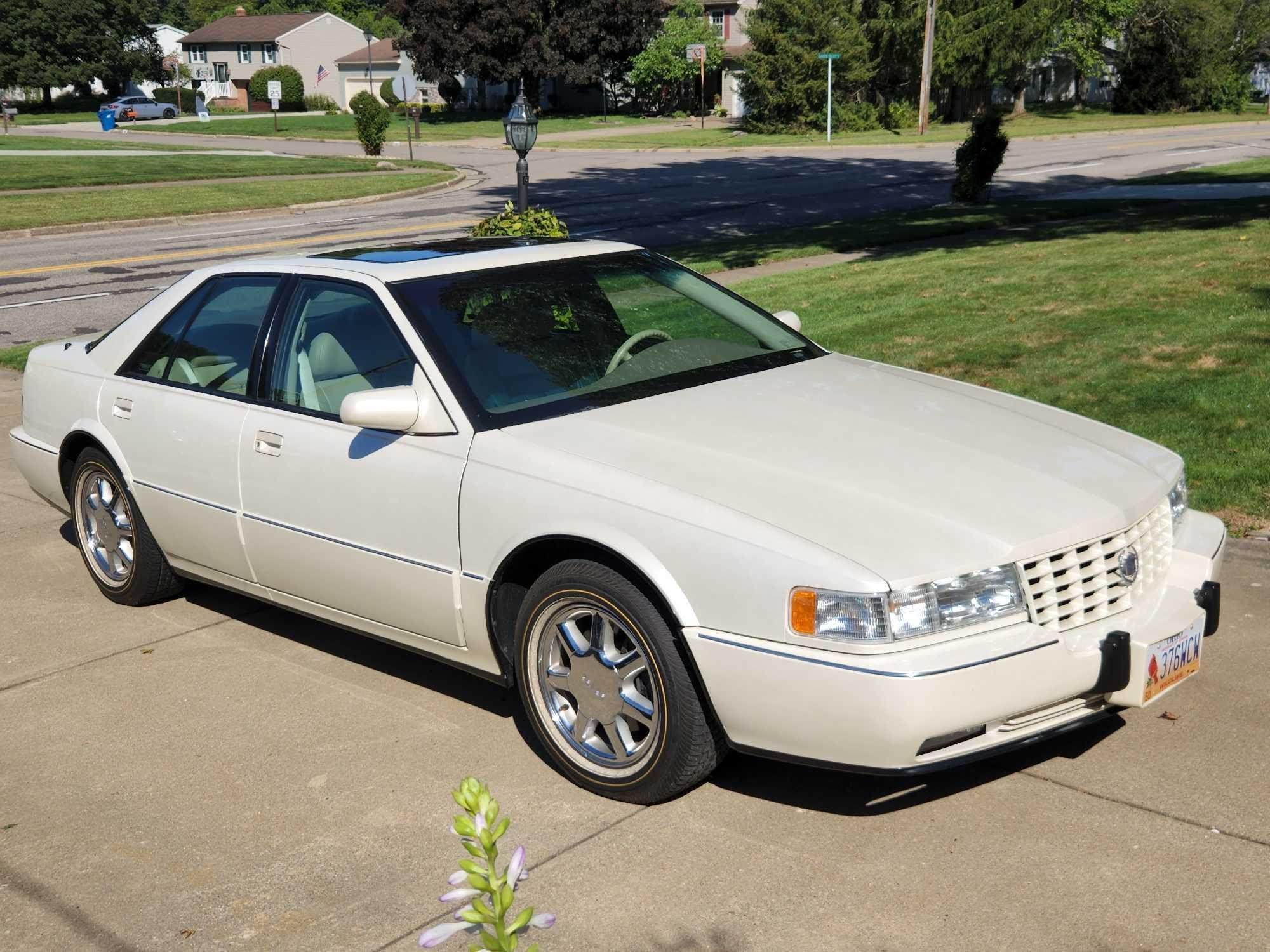 1997 Cadillac Seville STS, ONLY 14,163 miles. Super clean car. Rare Find!!