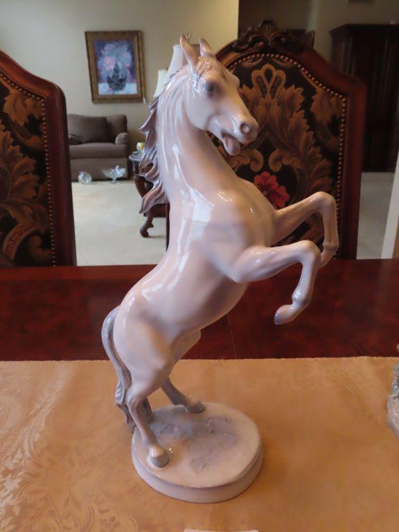 Goebel horse figurine number 2072