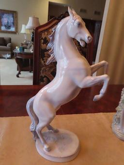 Goebel horse figurine number 2072