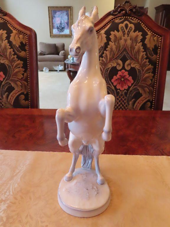 Goebel horse figurine number 2072