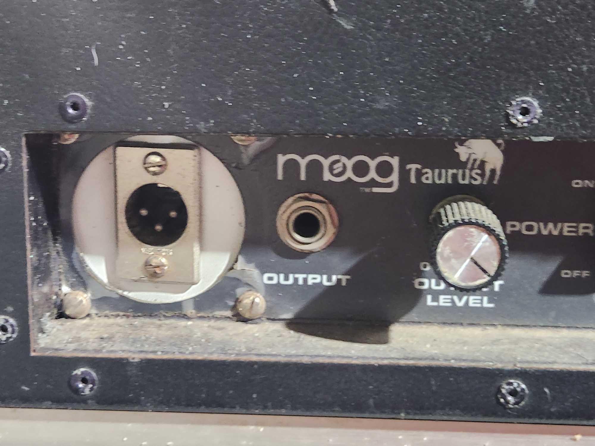 Moog Taurus synthesizer pedal set with case. model number 205A