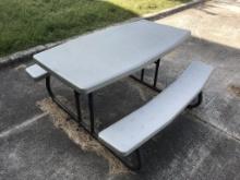 METAL COATED PICNIC TABLE