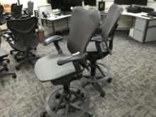 (6) SWIVEL OFFICE CHAIRS