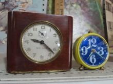 Seth Thomas antique wooden clock....yellow clock, missing parts.