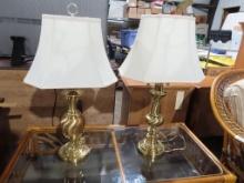 Lot of two brass lamps
