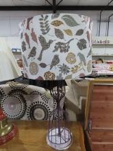 Birdcage table lamp with bird motif shade