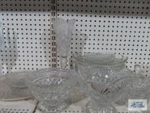 Lot of assorted glassware