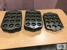 (7) REMOVABLE BOTTOM MUFFIN PANS