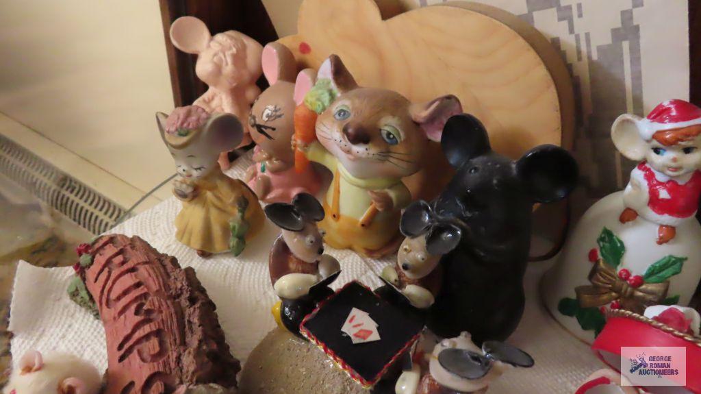 assorted mice figurines
