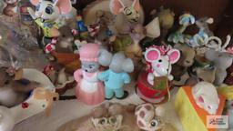 assorted mice figurines