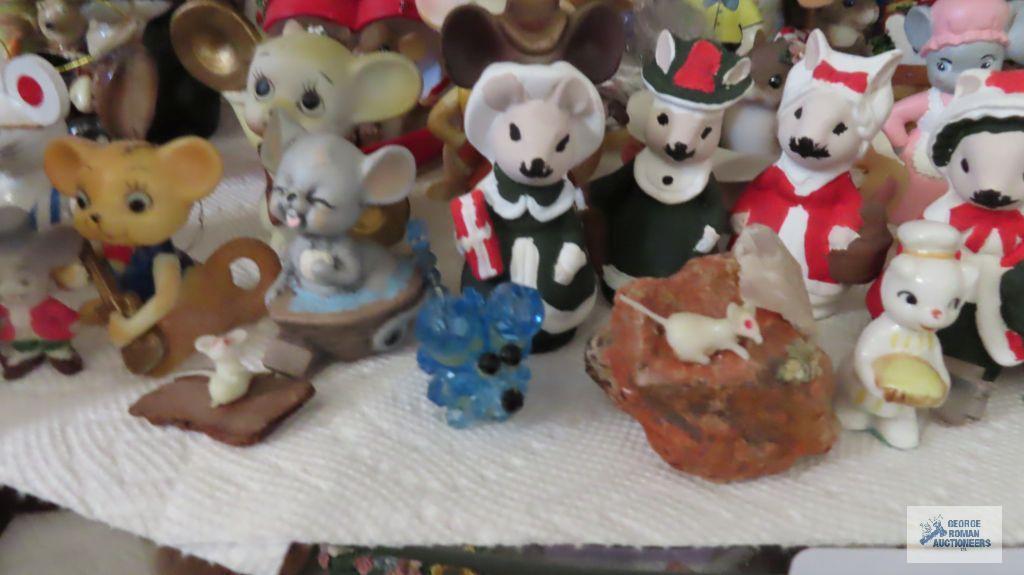 assorted mice figurines