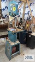 Champion 14-inch wood bandsaw