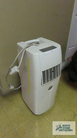 Amcor Portable air conditioner. Missing window piece