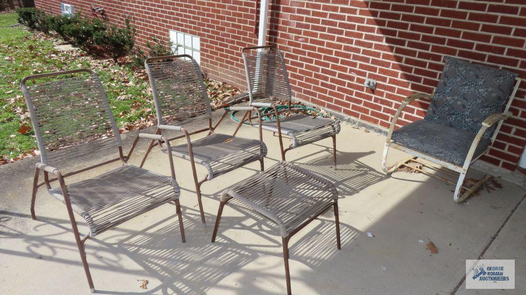 Lot of outdoor furniture