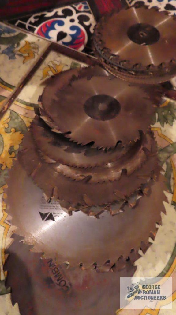 Lot of saw blades