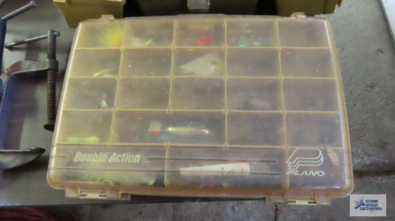 Tackle box with tackle