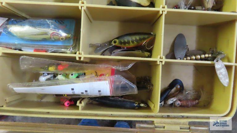 Tackle box with tackle