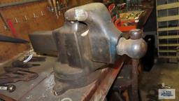 Yost Manufacturing Company number 285 vise. Bring tools for removal.
