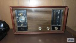 Zenith vintage clock/radio