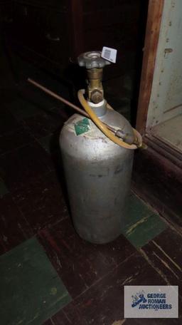 CO2 canister