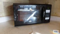 Oster microwave oven