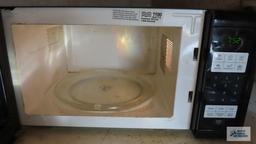 Oster microwave oven