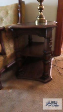 Lot of two end tables with mini curio cabinet