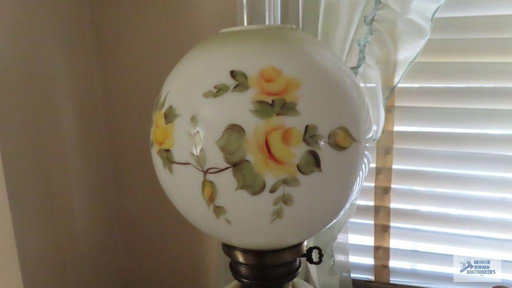 Gone With the Wind floral lamp