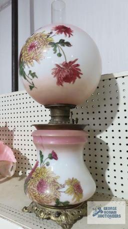 Floral Gone with the Wind style lamp