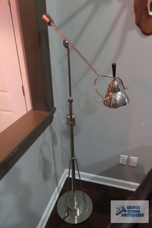 Modern style adjustable floor lamp