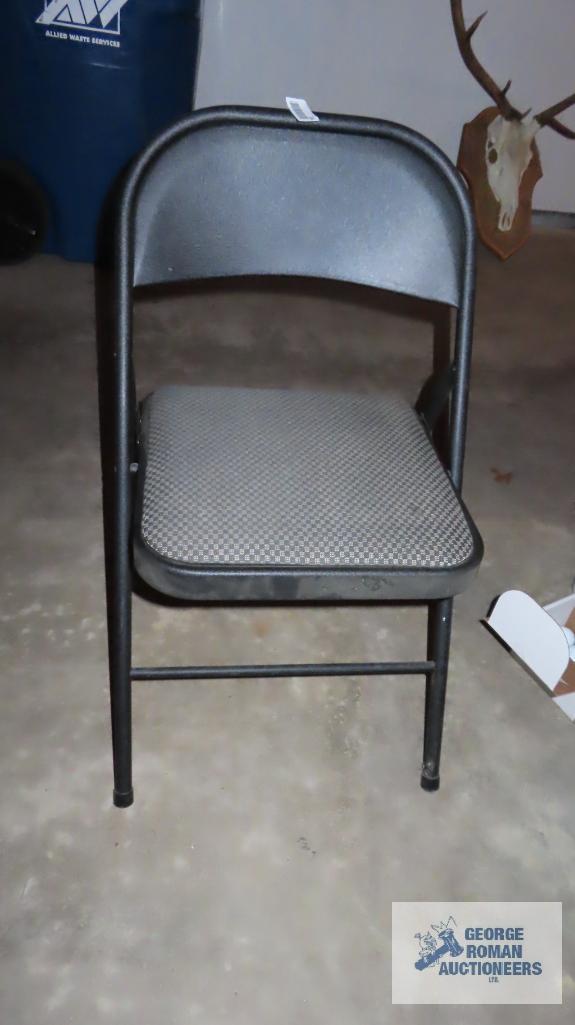 Fold up chair