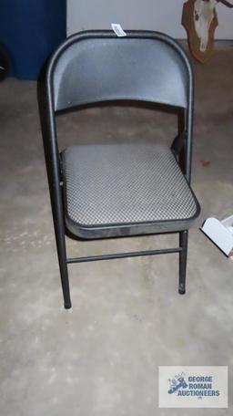 Fold up chair