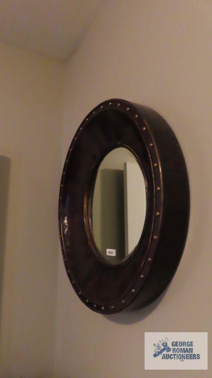 Decorative round wall mirror