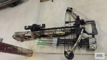 Centerfire bow with lens and arrows