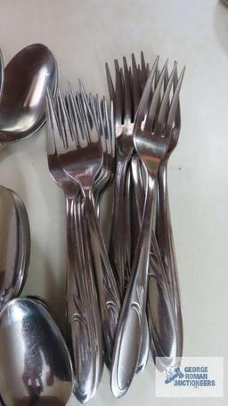 Stainless flatware