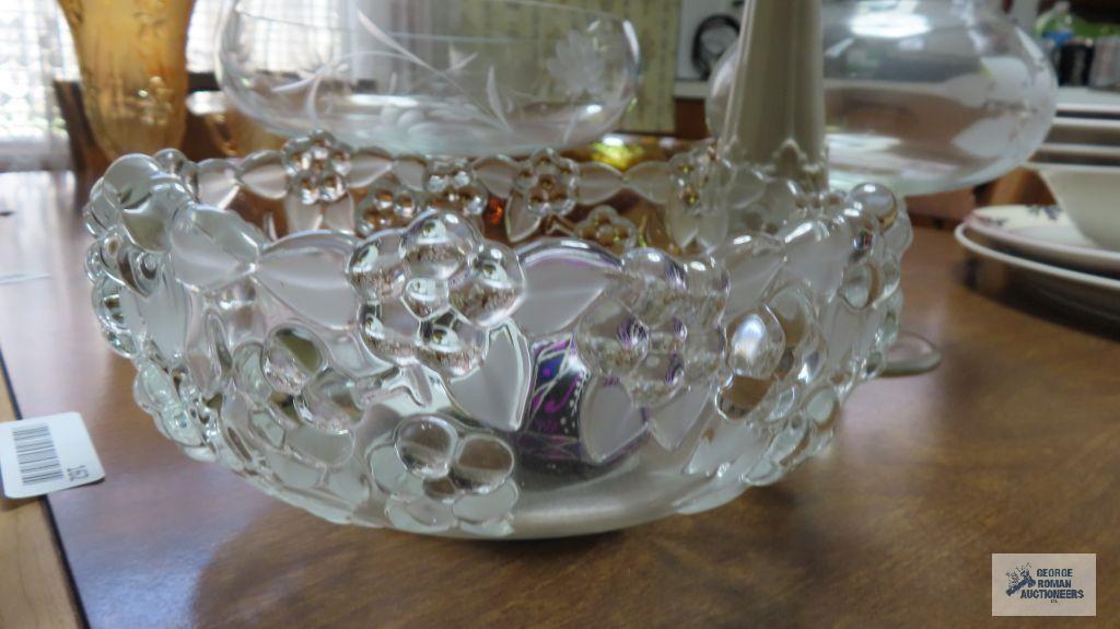 Decorative egg and assorted glassware