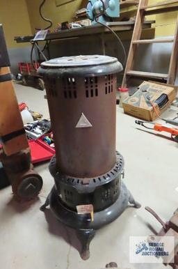 vintage Perfection number 525M kerosene heater