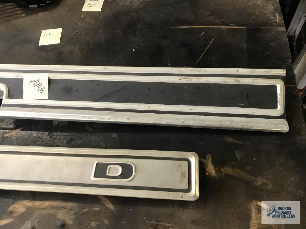 (2) FORD PICKUP TRUCK TRIM