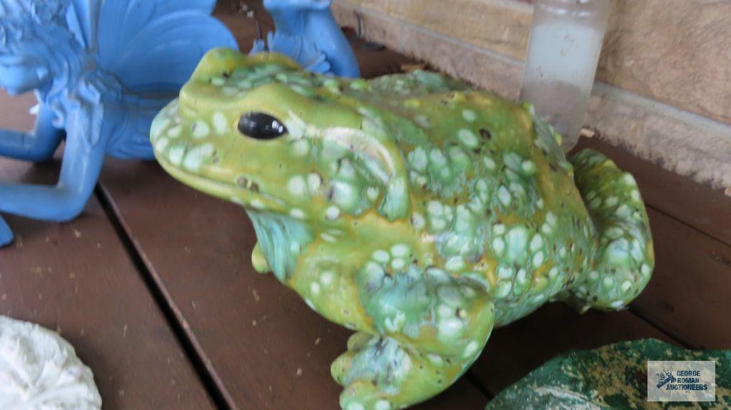 outdoor frog decorations