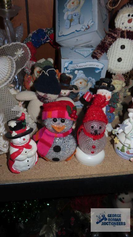 Christmas figurine decorations
