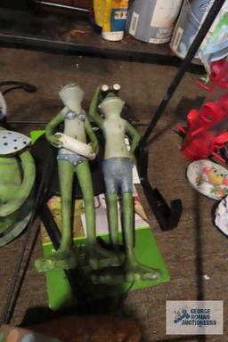 lot of yard decoration figurines and etc