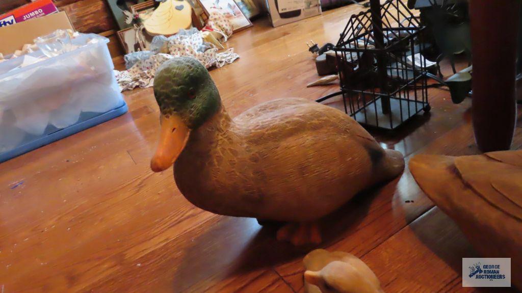 Home Interiors duck family and other wooden ducks